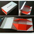Folding Box With Magnets closure